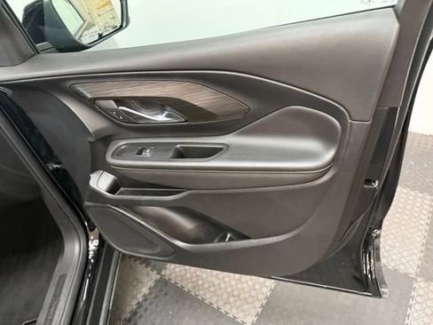 Used 2023 GMC Terrain SLE w/ Driver Convenience Package FWD image 40