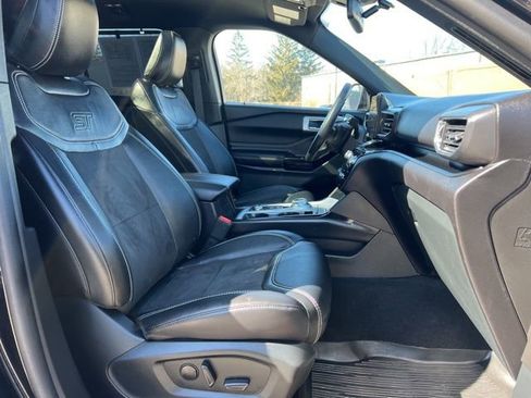 Used 2023 Ford Explorer ST AWD/4WD image 11