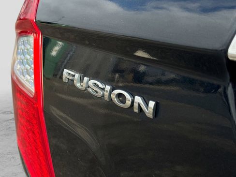 Used 2010 Ford Fusion SEL image 7