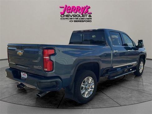 Used 2025 Chevrolet Silverado 2500 High Country w/ High Country Premium Package image 5