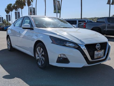 Used 2022 Nissan Altima 2.5 S image 8