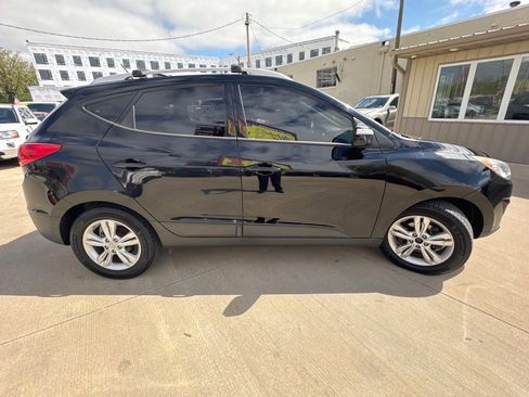 Used 2012 Hyundai Tucson GLS FWD image 4