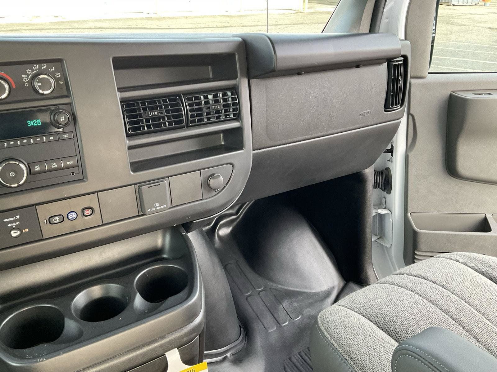 Used 2025 Chevrolet Express 3500 w/ Power Convenience Package RWD image 17