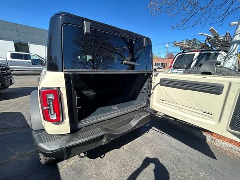 Used 2025 Ford Bronco Badlands AWD/4WD image 8