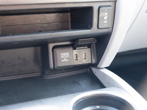 Used 2017 Honda Pilot EX-L image 4