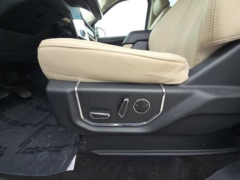 Used 2023 Ford Expedition Platinum RWD image 25