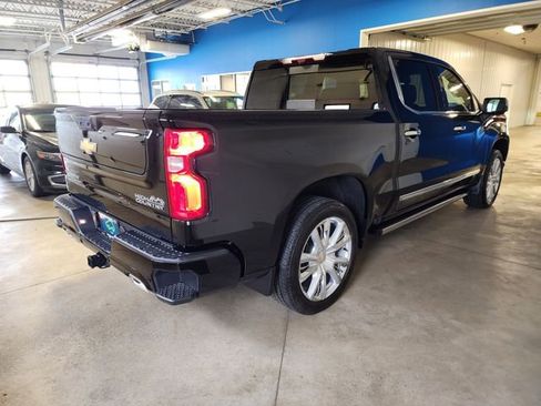 Certified 2024 Chevrolet Silverado 1500 High Country AWD/4WD image 4