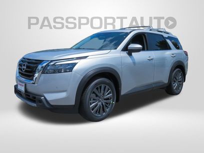 New 2025 Nissan Pathfinder SL w/ SL Premium Package