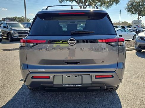 New 2026 Nissan Pathfinder SL image 7