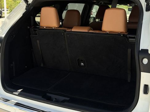 Used 2021 Toyota Highlander Platinum image 34