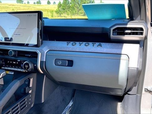 Used 2025 Toyota Tacoma 4x4 Double Cab Hybrid image 26