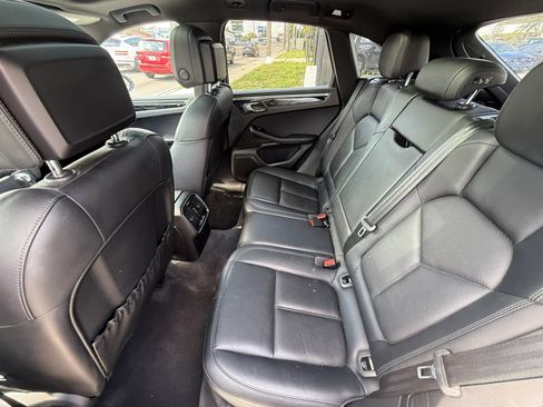 Used 2016 Porsche Macan S AWD/4WD image 9