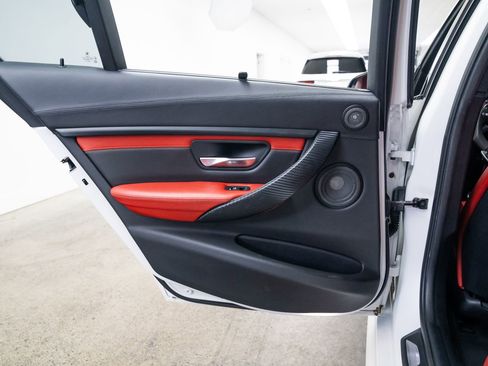 Used 2017 BMW M3 RWD image 25
