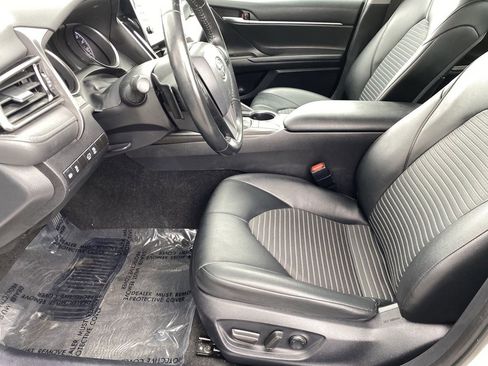 Used 2023 Toyota Camry SE FWD image 25