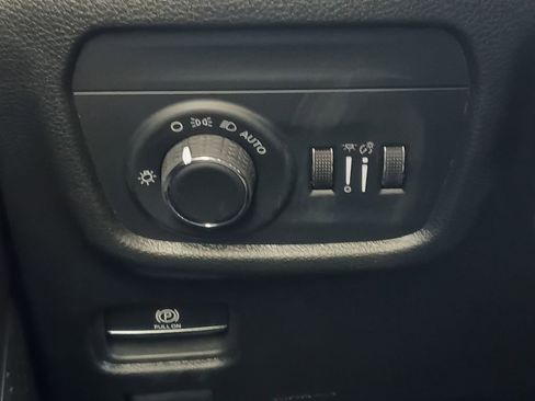 New 2026 Jeep Grand Cherokee Laredo X RWD image 12
