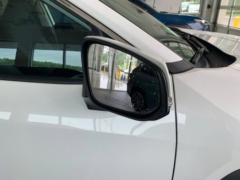 Used 2021 Toyota RAV4 LE AWD/4WD image 20