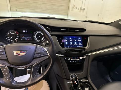 Used 2023 Cadillac XT5 Sportv AWD/4WD image 12