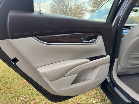 Used 2014 Cadillac XTS Luxury AWD/4WD image 25