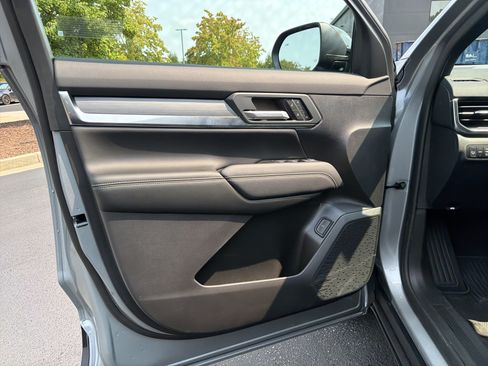 Used 2027 GMC Terrain Elevation w/ Elevation Premium Package AWD/4WD image 15