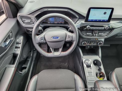 Used 2025 Ford Escape ST-Line AWD/4WD image 13