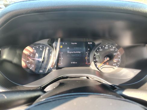 Used 2025 Jeep Compass Trailhawk image 26