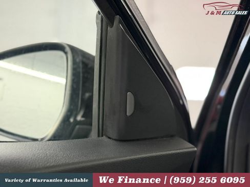 Used 2022 Nissan Kicks SV FWD image 24