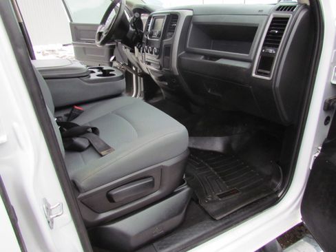 Used 2018 RAM 3500 Tradesman w/ Chrome Appearance Group image 19