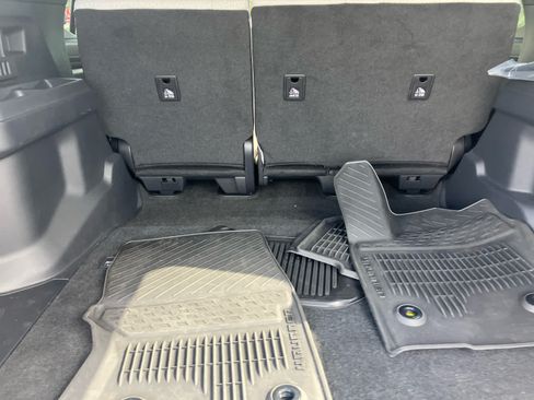 Used 2025 Toyota 4Runner SR5 RWD image 8