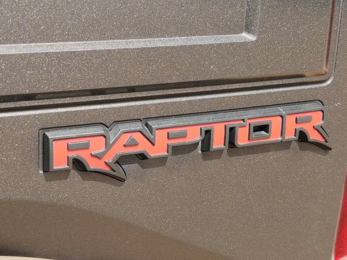Used 2018 Ford F150 Raptor w/ Equipment Group 802A Luxury AWD/4WD image 13