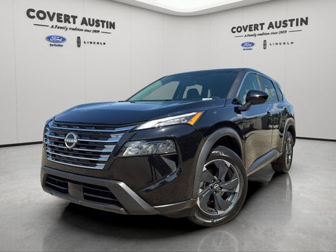 Used 2025 Nissan Rogue SV FWD image 2