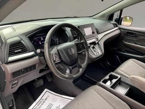 Used 2018 Honda Odyssey LX image 16