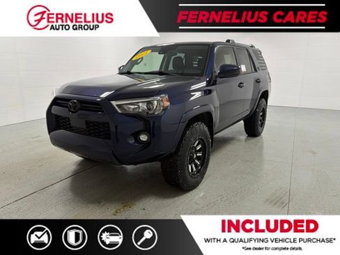 Used 2021 Toyota 4Runner SR5 AWD/4WD image 3