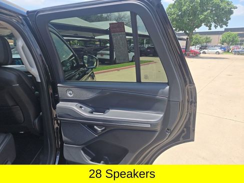 Used 2026 Lincoln Navigator Reserve AWD/4WD image 14