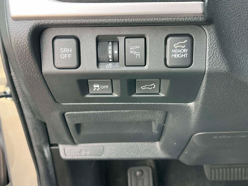 Used 2018 Subaru Forester 2.5i Touring AWD/4WD image 19
