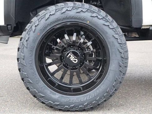 Used 2024 GMC Sierra 3500 Denali Ultimate image 11