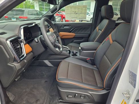 New 2026 GMC Canyon AT4 w/ Technology Plus Package AWD/4WD image 36