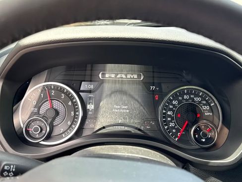 Used 2025 RAM 1500 Big Horn RWD image 16