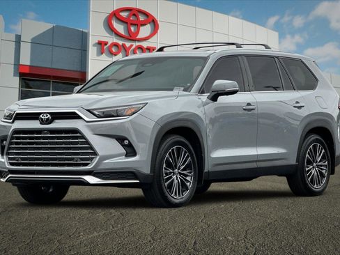 Used 2025 Toyota Grand Highlander AWD Hybrid image 7