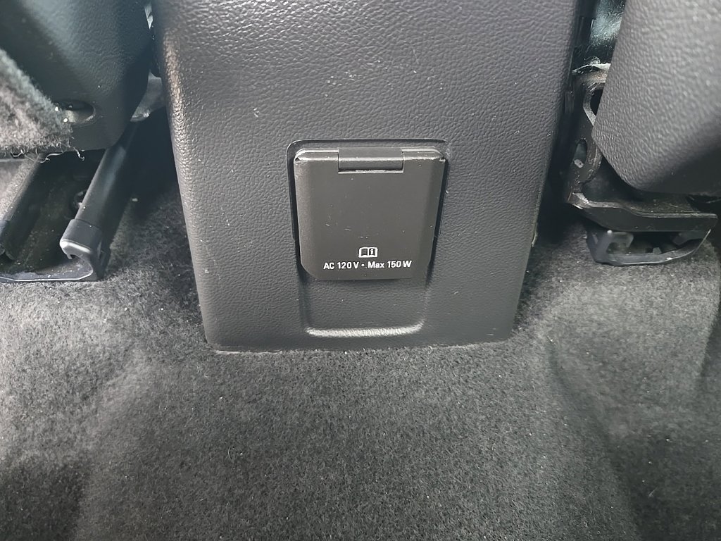 Used 2021 Chevrolet Trax LT w/ LT Convenience Package AWD/4WD image 33