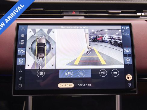 Used 2025 Land Rover Range Rover SE image 42