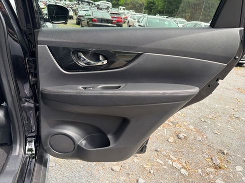 Used 2019 Nissan Rogue SL w/ Premium Package AWD/4WD image 12