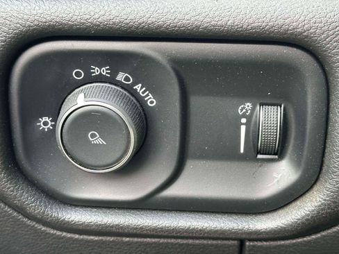 Used 2023 RAM 1500 Big Horn AWD/4WD image 17