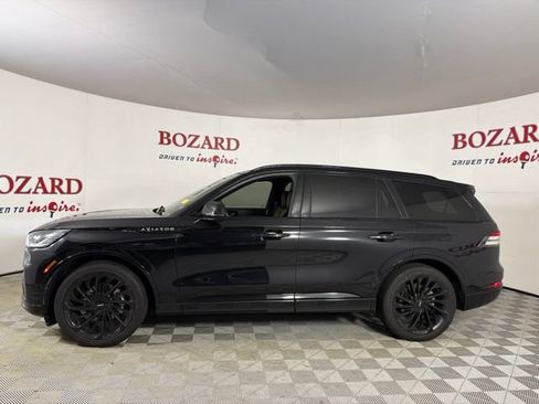Used 2025 Lincoln Aviator Reserve w/ Luxury Package RWD image 5