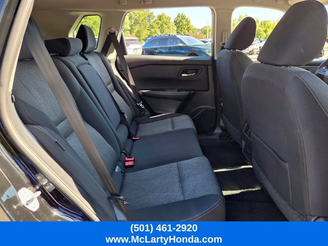 Used 2025 Nissan Rogue SV FWD image 17