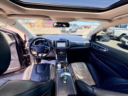 Used 2019 Ford Edge Titanium w/ Equipment Group 301A AWD/4WD image 23
