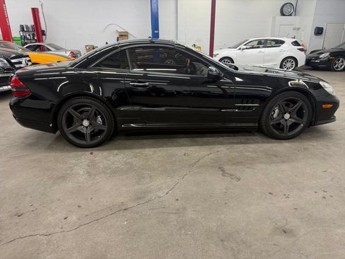 Used 2011 Mercedes-Benz SL 550 image 28