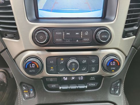 Used 2020 GMC Yukon XL Denali AWD/4WD image 18