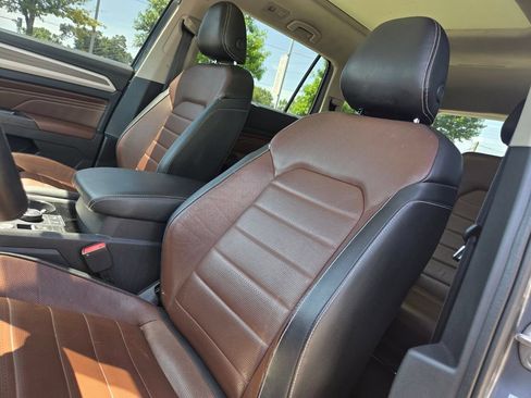 Used 2021 Volkswagen Atlas SEL Premium AWD/4WD image 11