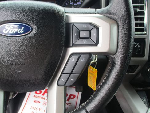 Used 2017 Ford F250 Lariat w/ Chrome Package image 14