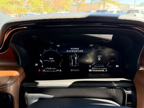 Used 2022 Lincoln Nautilus Reserve w/ Equipment Group 201A image 17